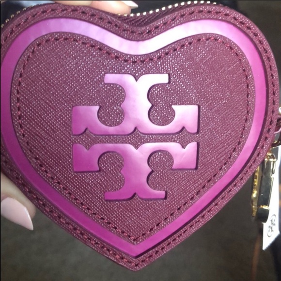 Tory Burch AirPods Case Holder Pouch Keychain - Picture 4 of 8